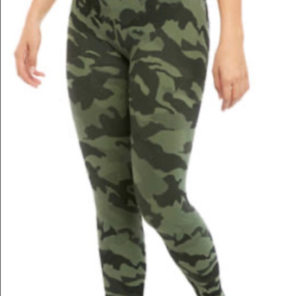 Good Karma SET camo set Green NWT - Picture 5 of 8